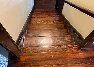 HARDWOOD​ FLOORING CONTRACTOR